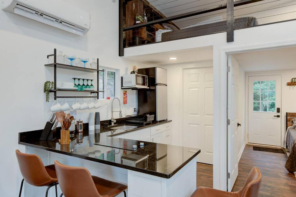 فيلا 2 Bed 1 Bath-Sleeps 5 To 6 Near Rrg Large Deck Beattyville المظهر الخارجي الصورة