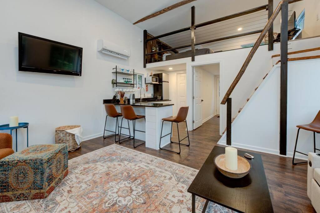 فيلا 2 Bed 1 Bath-Sleeps 5 To 6 Near Rrg Large Deck Beattyville المظهر الخارجي الصورة