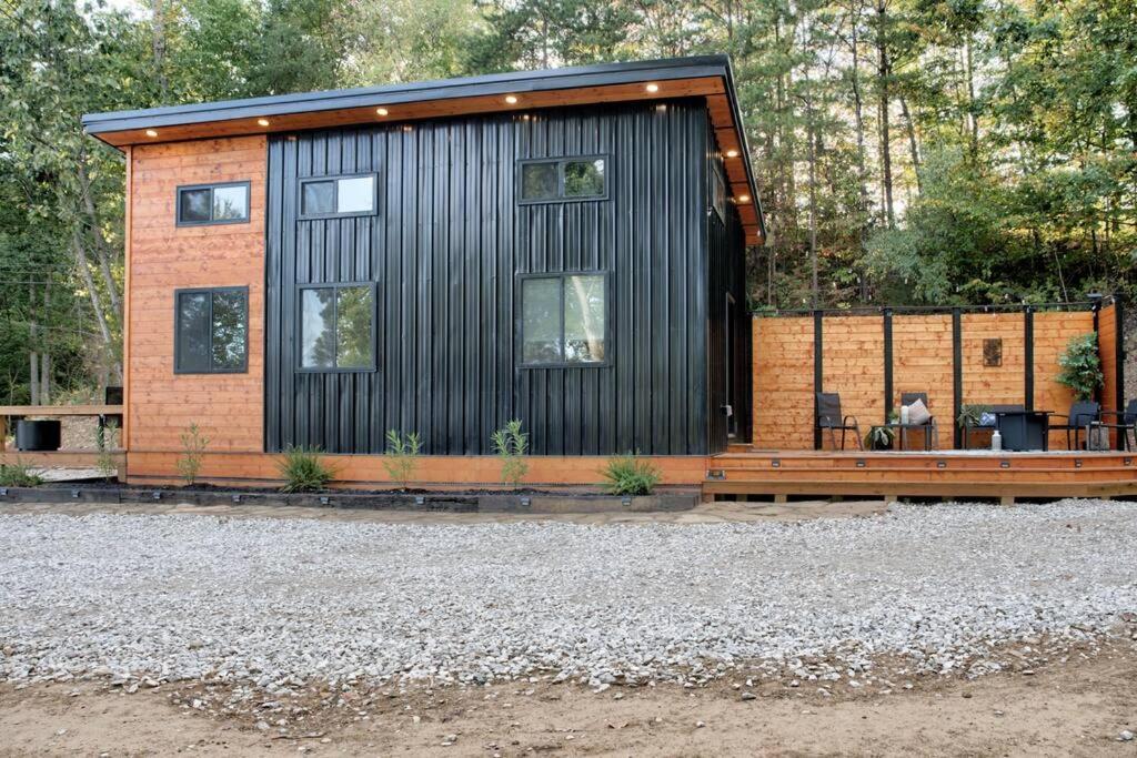 فيلا 2 Bed 1 Bath-Sleeps 5 To 6 Near Rrg Large Deck Beattyville المظهر الخارجي الصورة