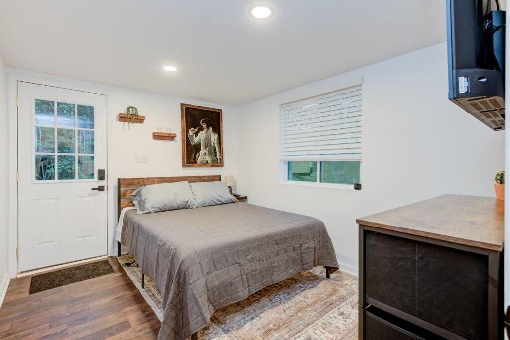 فيلا 2 Bed 1 Bath-Sleeps 5 To 6 Near Rrg Large Deck Beattyville المظهر الخارجي الصورة
