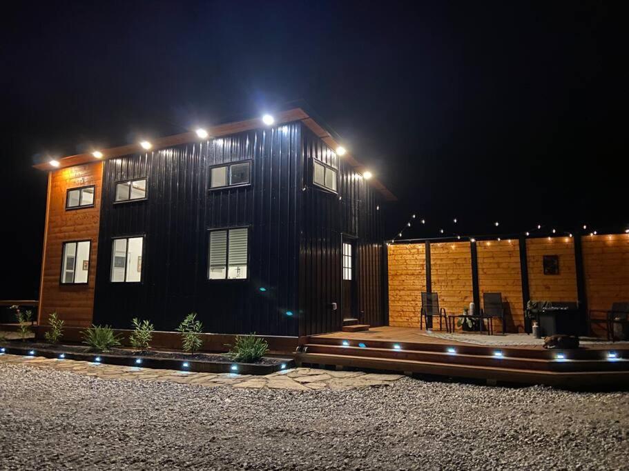 فيلا 2 Bed 1 Bath-Sleeps 5 To 6 Near Rrg Large Deck Beattyville المظهر الخارجي الصورة